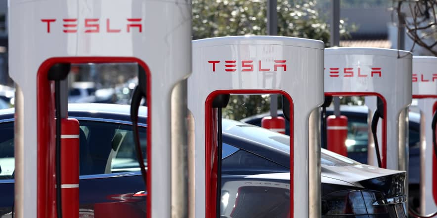 Analyst says this automaker could be next in line for a Tesla supercharger deal